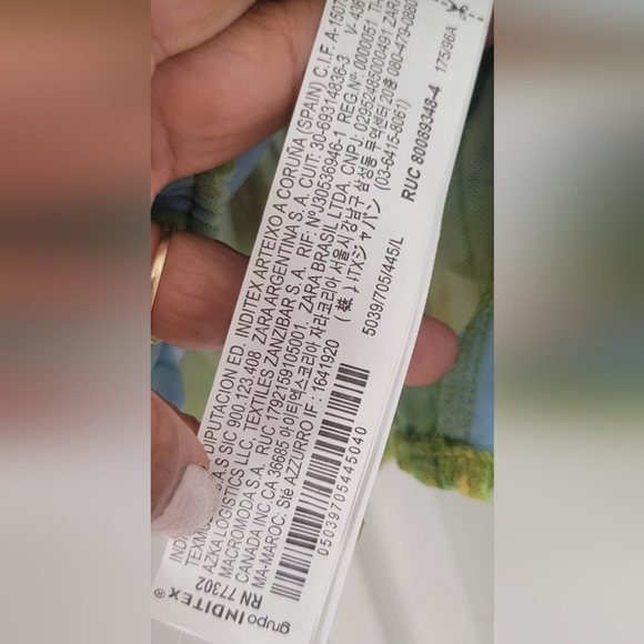 Zara Green and Blue Ruffled Off-Shoulder Crop Blouse - Picture 9 of 10